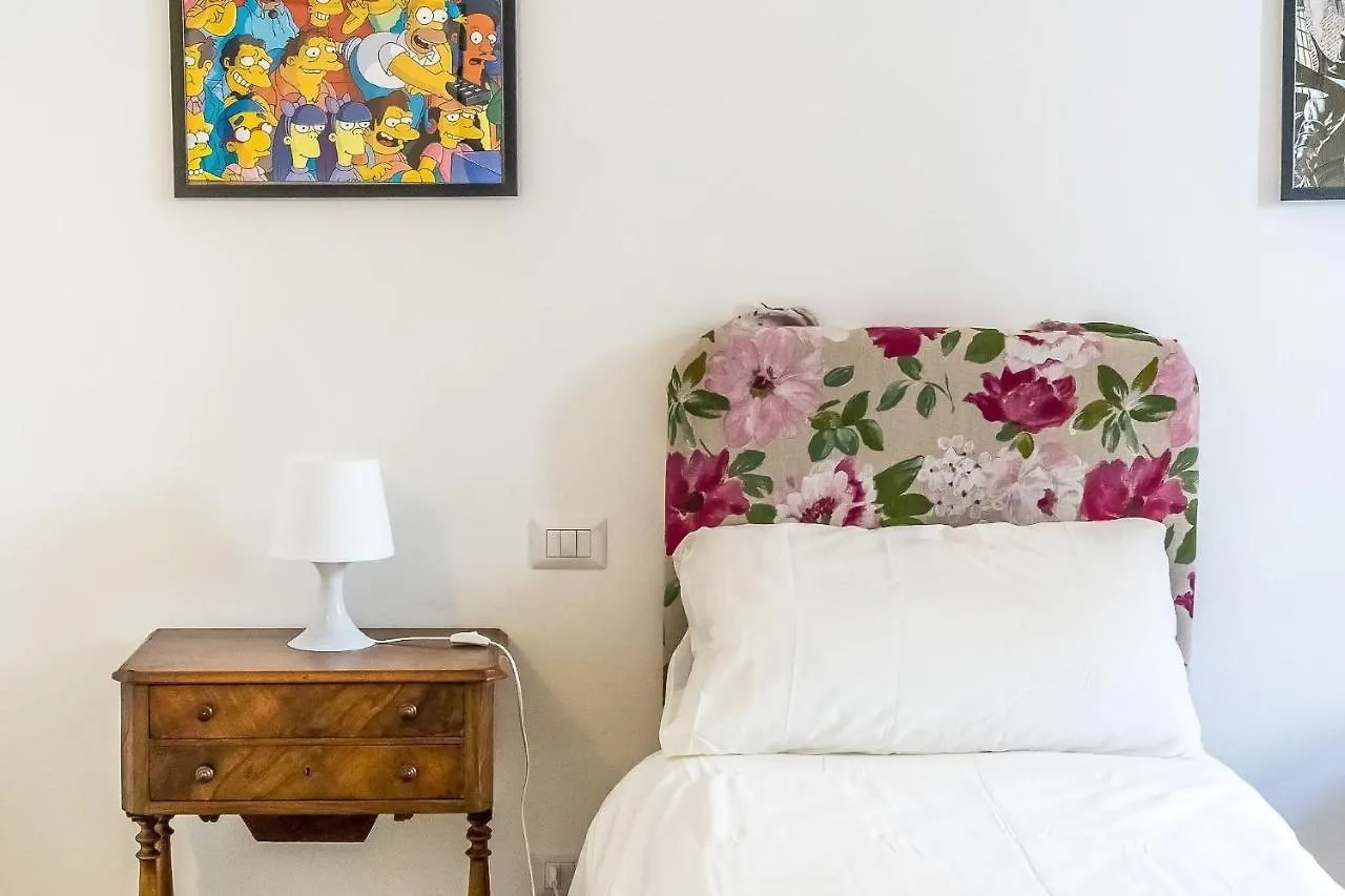 Homestay Room In An Apartment Close To The Train Station Florence