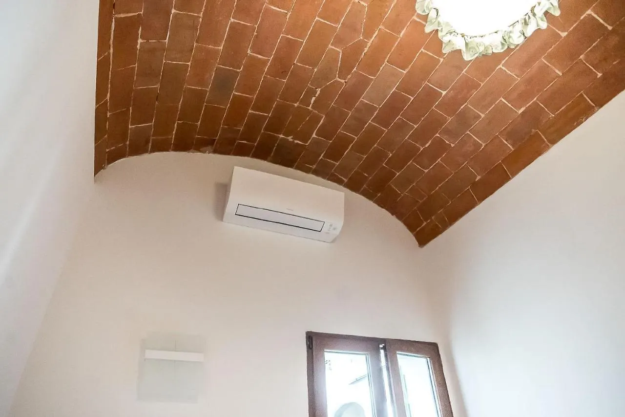 Room In An Apartment Close To The Train Station Florence Homestay