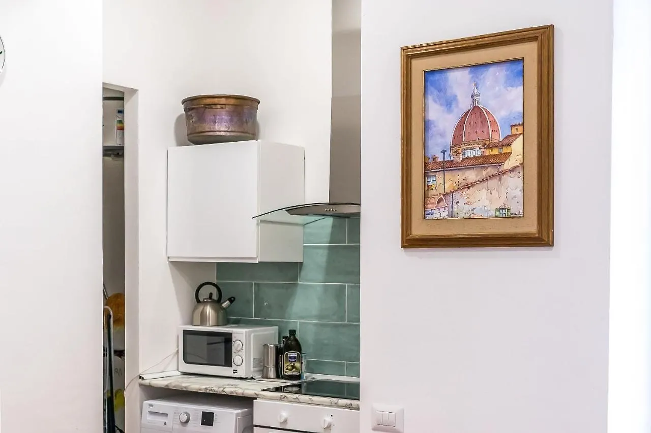 Room In An Apartment Close To The Train Station Florence Italy