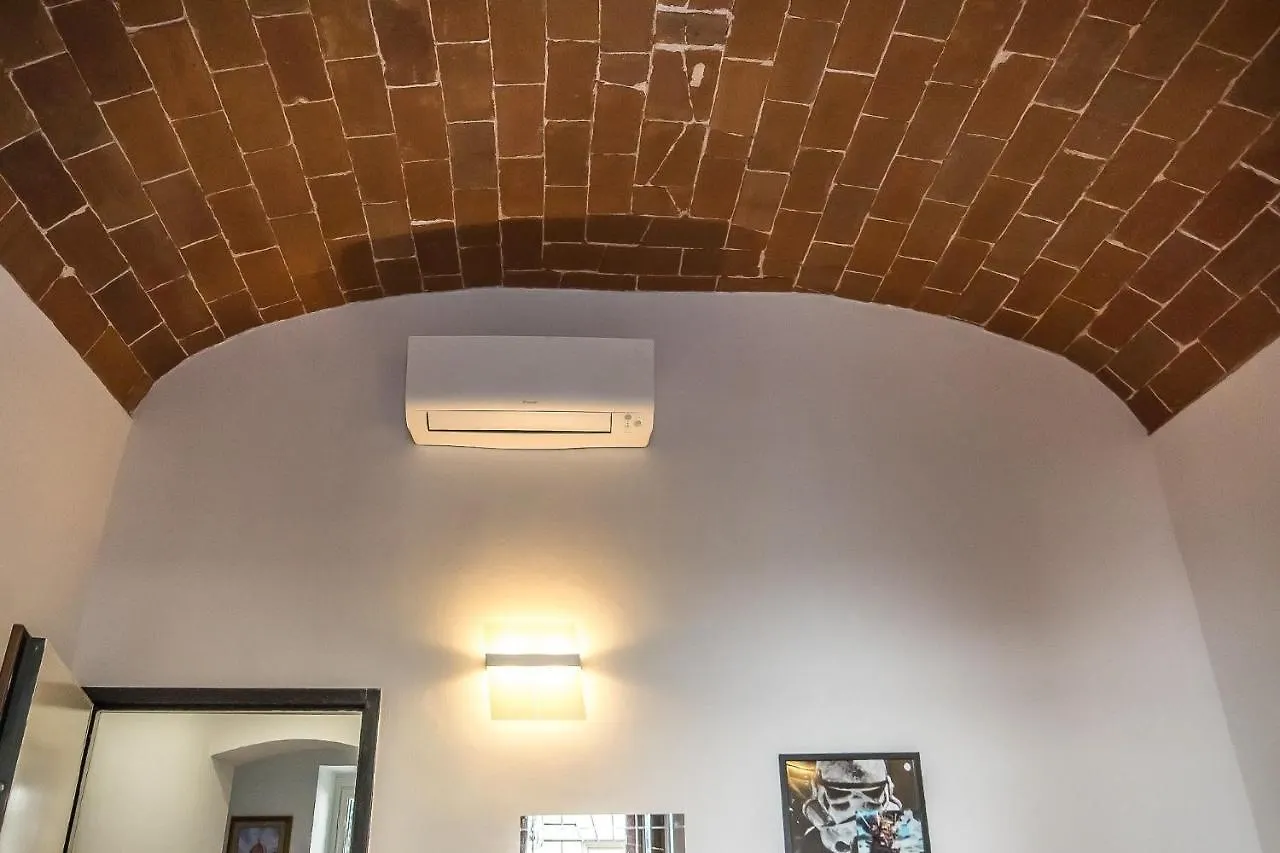 Room In An Apartment Close To The Train Station Florence Homestay