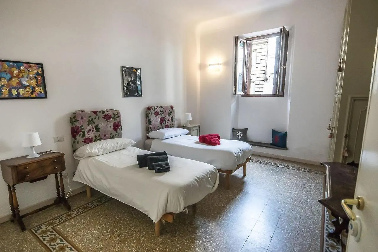 Room In An Apartment Close To The Train Station Florencie Ubytování v soukromí